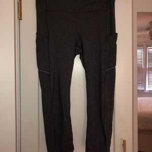 Gray lulu lemon cropped leggings